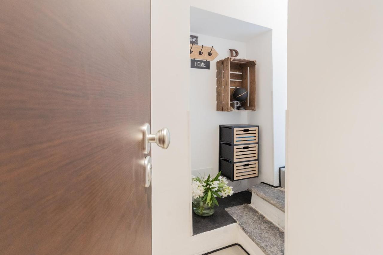 P Terrace - Lake View By Rent All Como Apartment ลาโญ ภายนอก รูปภาพ